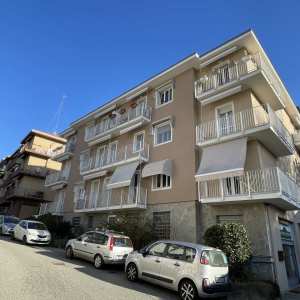 Alloggio tre vani + servizi Biella